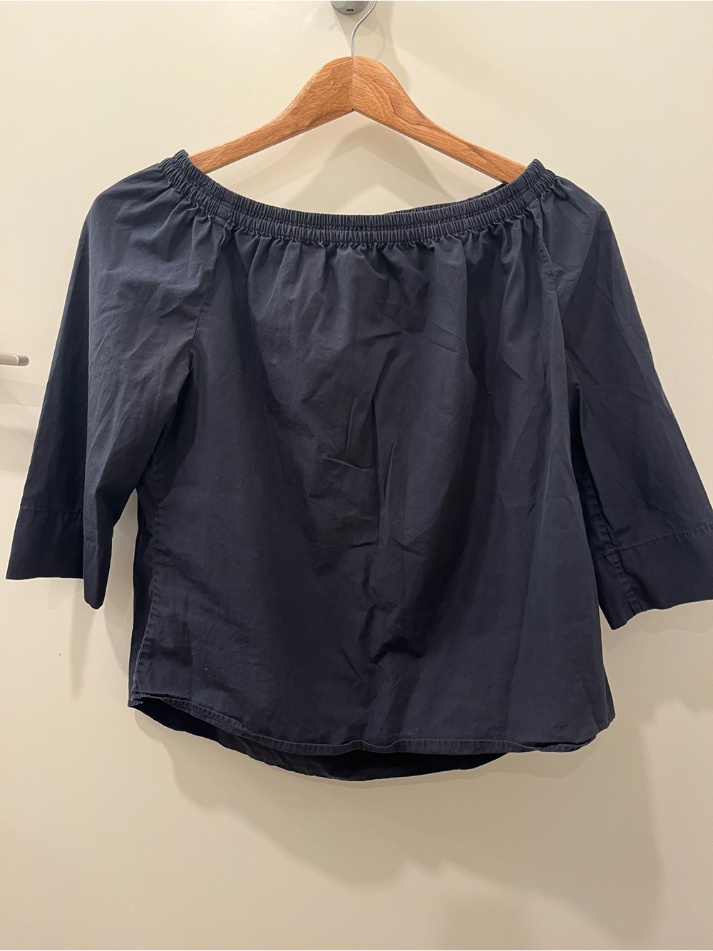 Uniqlo size:S Off-Shoulder Navy Blue Women's Top
